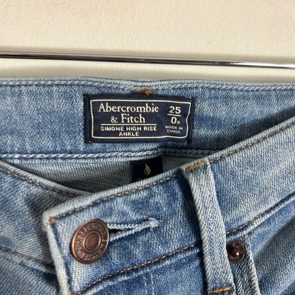 Abercrombie & Fitch Simone high rise ankle jean - Picture 4 of 7